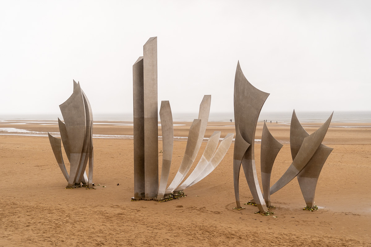 Les Braves Monument (The Braves) Wings of Hope, Rise, Freedom! and Wings of Fraternity
