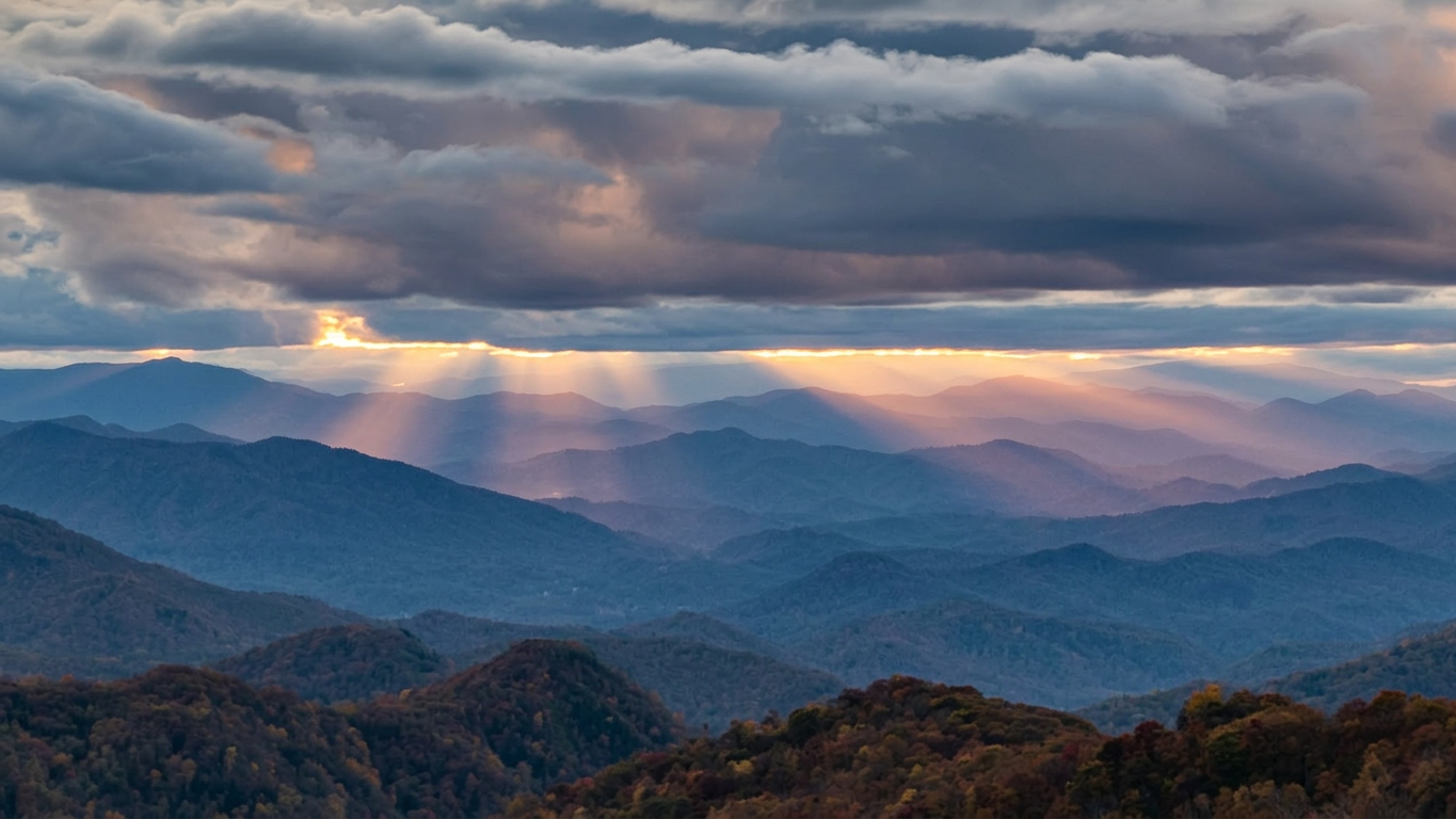 best-day-hiking-adventure best day-hiking adventure sunset in mountains